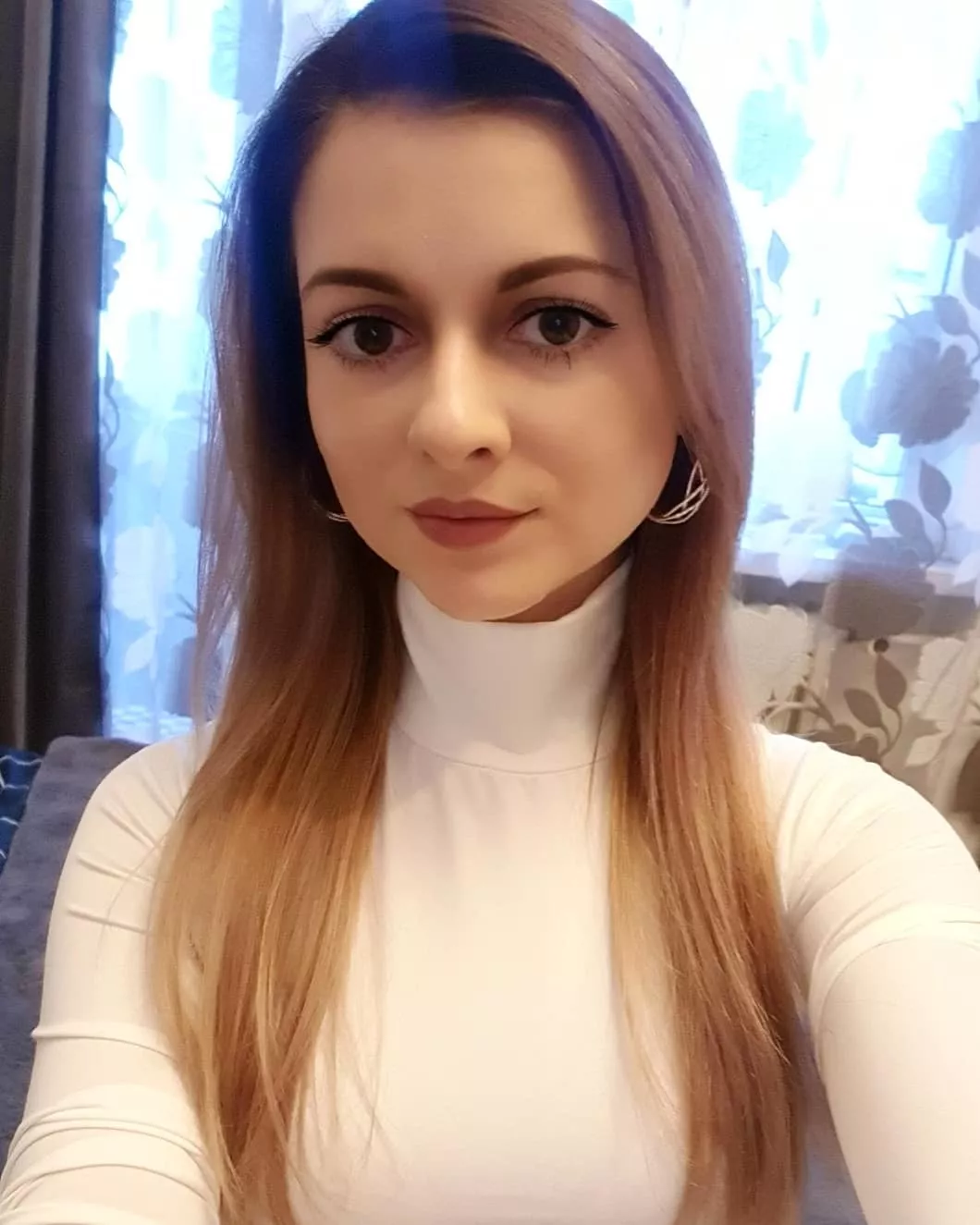 Obłędny dekolt jednej z najpiękniejszych gwiazd disco polo. Co za widoki!